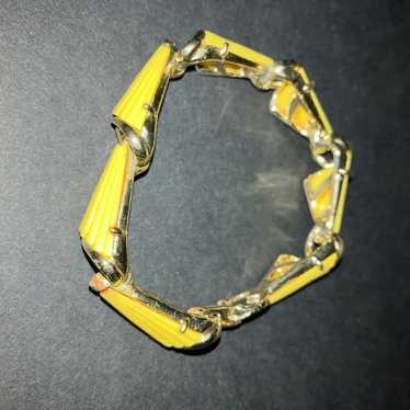 Vintage bracelet with yellow plastic shells