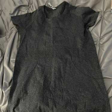 Lululemon dark gray shirt