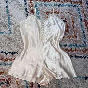 Vtg Victoria secret gold label teddy sleep bodysui