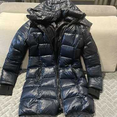 Bcbgmaxazria navy light weight puffer