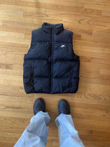 Nike Men’s Black Nike Sportswear Club Puffer vest