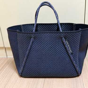 State of escape tote - Gem State of escape tote - Gem