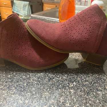 TOMS burgundy booties size 7