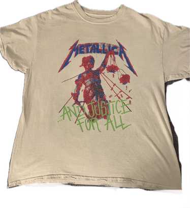 Metallica Distressed Metallica t-shirt