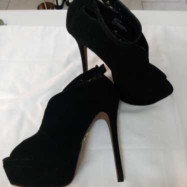 Betsy Johnson suede heels