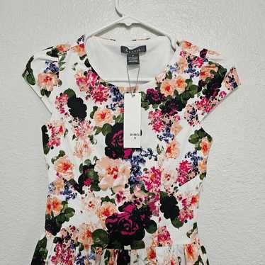 GRACIA Floral Fit and Flare  Cap Sleeve dress Size