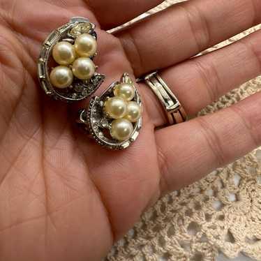 Vintage Marvella clip on Earrings