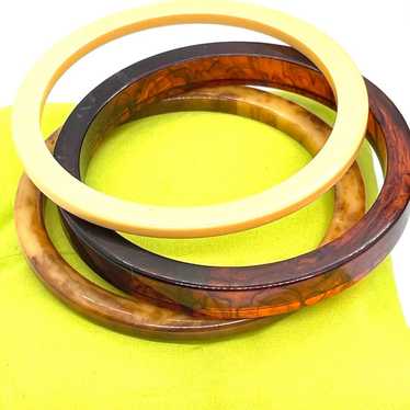 Vintage Set of 3 Bakelite Bangles