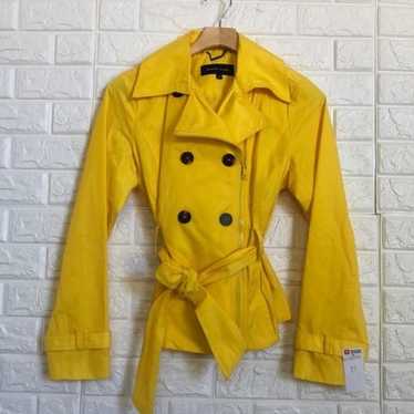 Black Rivet bright Yellow short trench