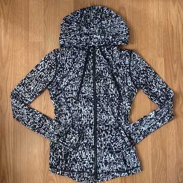 ❤️ Lululemon Hooded Define Jacket Size 6 NWOT