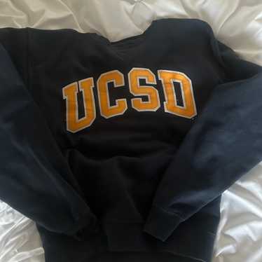 Navy and yellow UCSD crewneck Vintage brandy Melvi