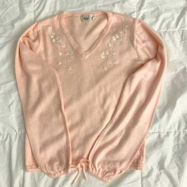 Adorable vintage 80’s pastel pink v-neck