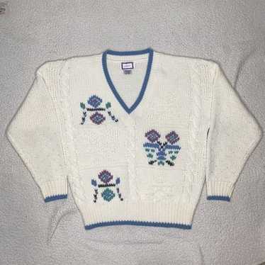 Vintage 62 EAST Knitted V-Neck Sweater: Size Mediu