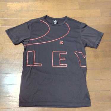 Oakley T-shirt