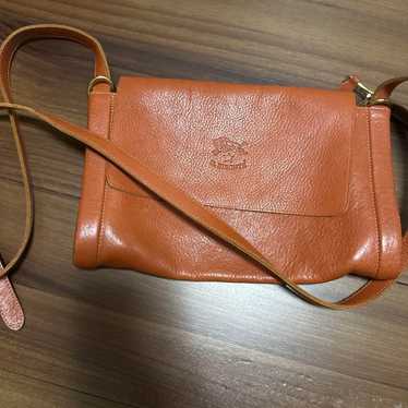 Il Bisonte shoulder bag.