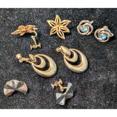 Four Pair Vintage Screw On Gold Tone Earrings One 