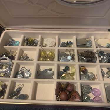 Earring lot