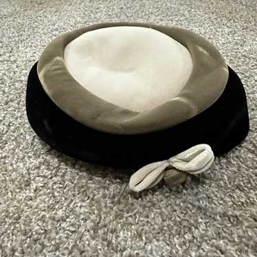 Vintage Two-Tone Velvet Hat