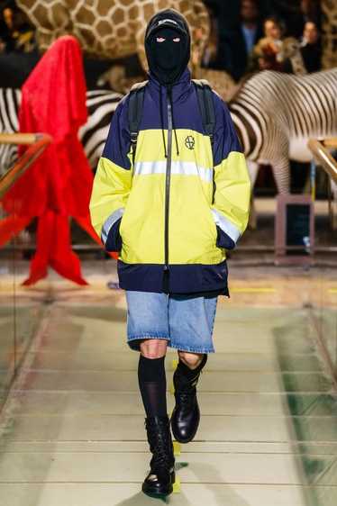 Vetements vetements 19 aw - Gem Vetements vetements 19 aw - Gem