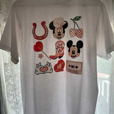 Disney mickey and Minnie tshirt