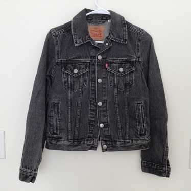 Black Levi ’s Jean Jacket size Small