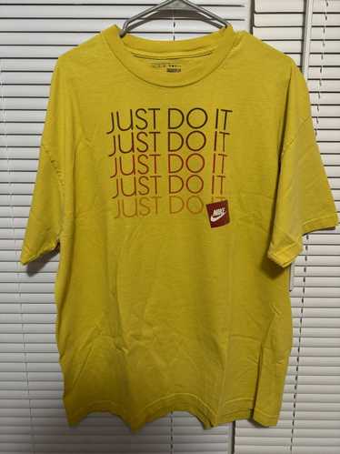 Nike VINTAGE Nike Just Do It Repeat T-Shirt