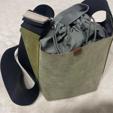 Zattu pouch with removable strap.