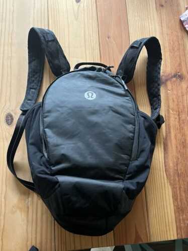 新品未使用‼️ルルレモン バックパック *Mini ブラック 14L lululemon ルルレモン ワンダーラスト バックパック ミニ 14L