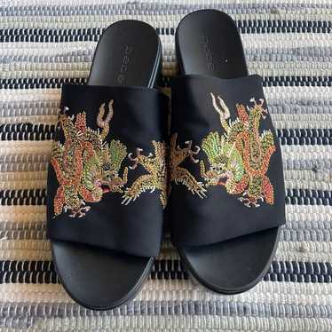 Vintage Bebe Y2K/90’s Dragon Embroidered Platform 