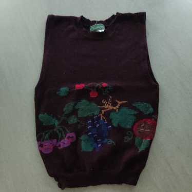 Knit vintage burgundy vest