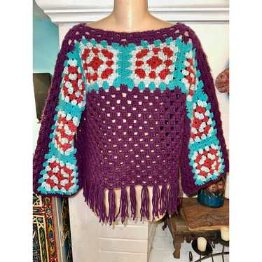 UNIQUE VINTAGE FRINGED GRANNY SQUARE BOHO PURPLE T