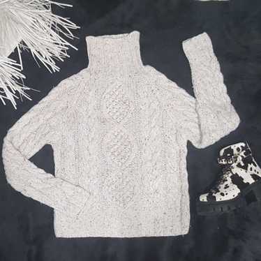 GORGE VTG Chunky Cable Knit Turtleneck Sweater