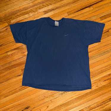 Vintage Y2K Nike Essential Swoosh T-Shirt