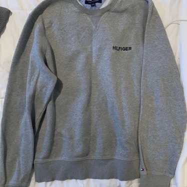 Grey Tommy Hilfiger crew