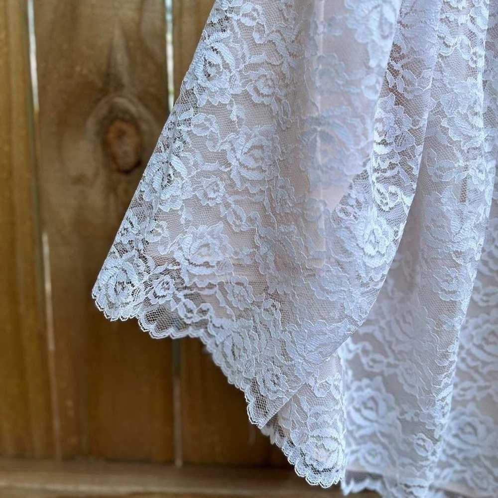 Absolutely Gorgeous Vintage Cape - image 2