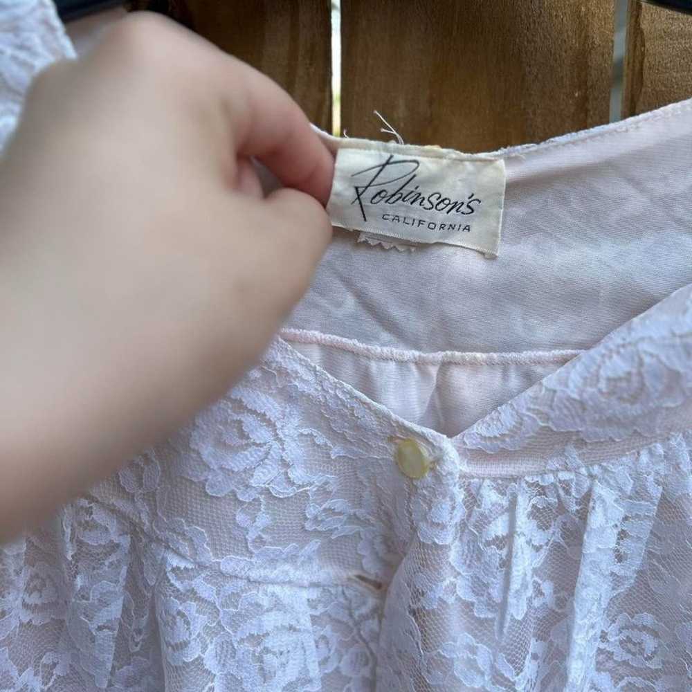 Absolutely Gorgeous Vintage Cape - image 3
