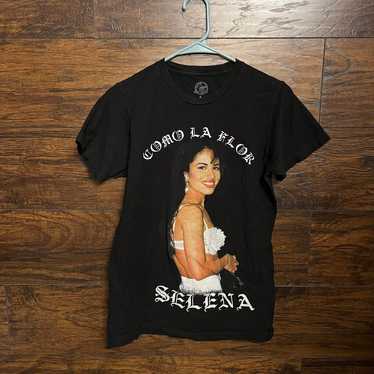 Singer Selena T-shirt Como La Flor - Small