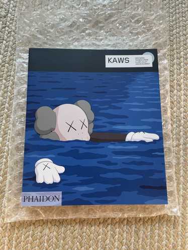 Kaws × Uniqlo KAWS X UNIQLO BOOK