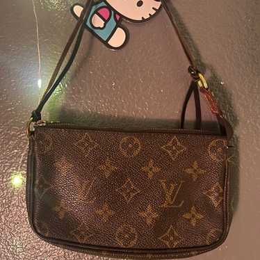 Louis Vuitton mini pochette