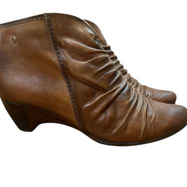 Pikolinos Ginebra Wrinkled Brown Leather Ankle Boo