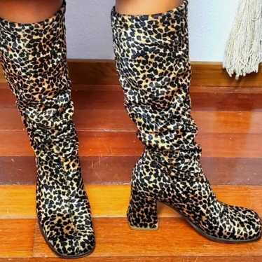 90s Vintage Seychelles Velvet Leopard Print Boots 