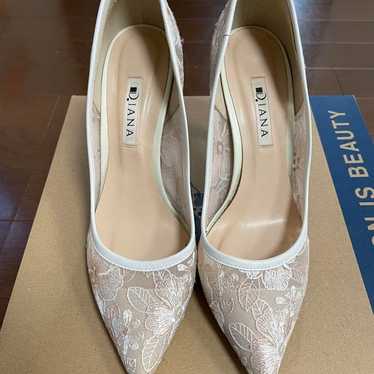 DIANA Floral Embroidery Beige High Heels Pumps