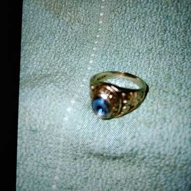 Womens class ring - Gem