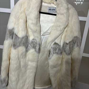 NOS NWOT Split End Rabbit FUR COAT Off white. SILV