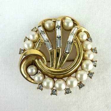 Vintage Crown Trifari Faux Pearl and Rhinestone Br