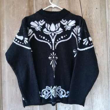 Vintage Black and White Sweater