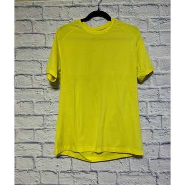 Lululemon metal vent tech short short sleeve yello