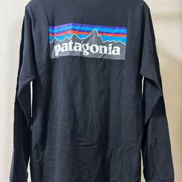 PATAGONIA Black Logo Long Sleeve P-6