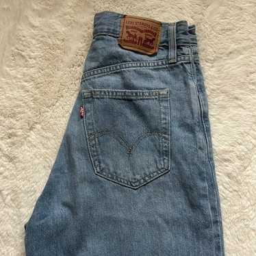 Levi’s High Waisted Straight Jeans