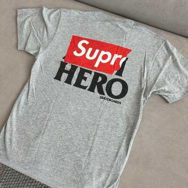 Supreme anti hero t - Gem